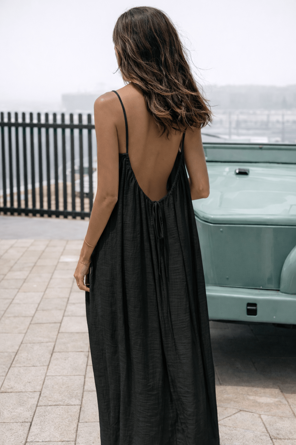 Robe Maxi Dos Nu | Légère & Élégante — Toutes Silhouettes