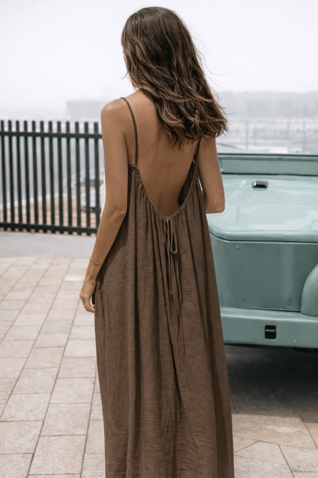 Robe Maxi Dos Nu | Légère & Élégante — Toutes Silhouettes