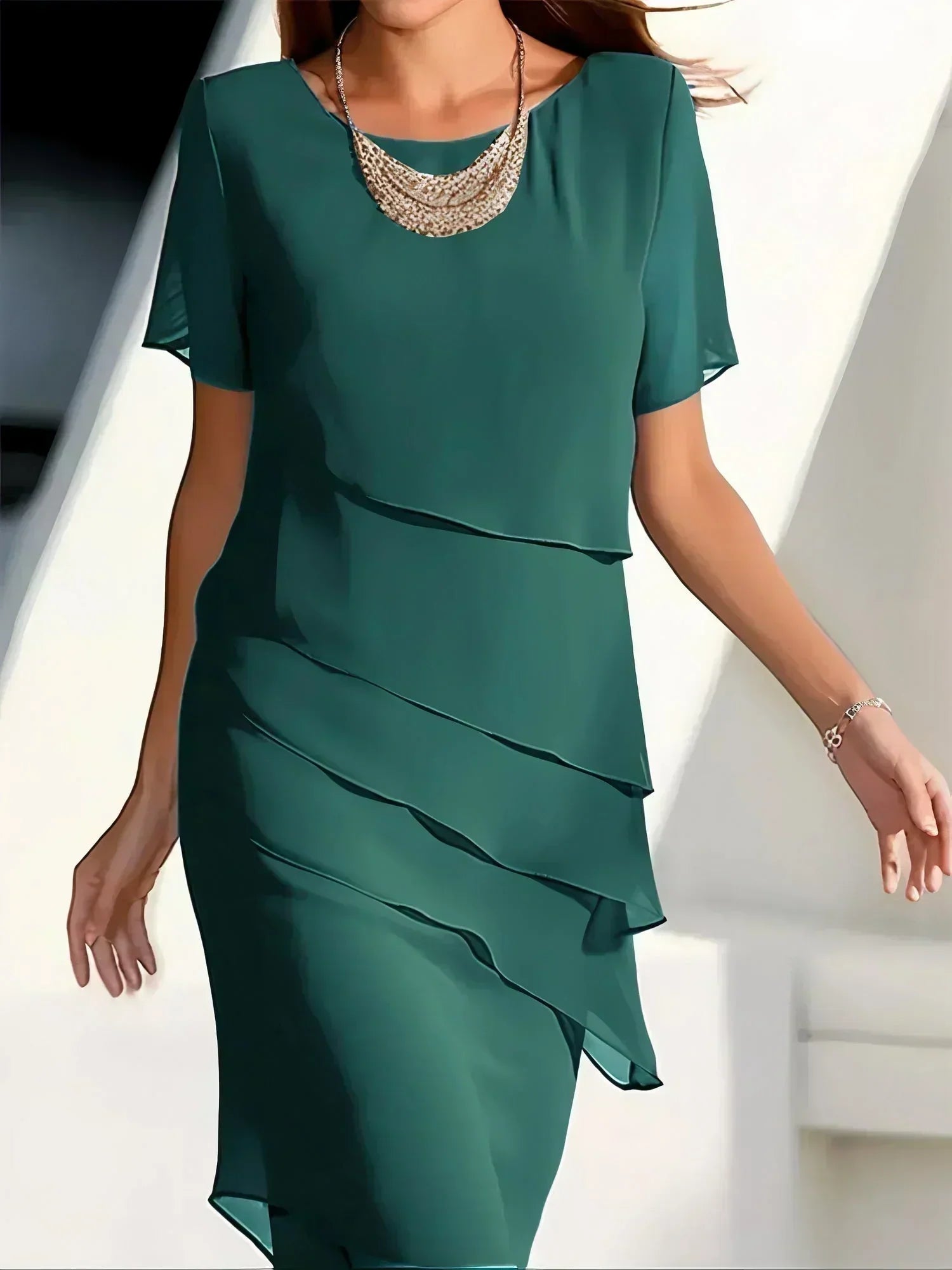 Anastasia | Robe Midi Luxueuse à Épaisseurs